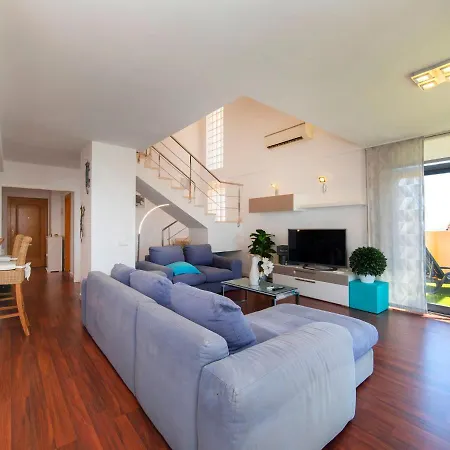 Morello By Interhome